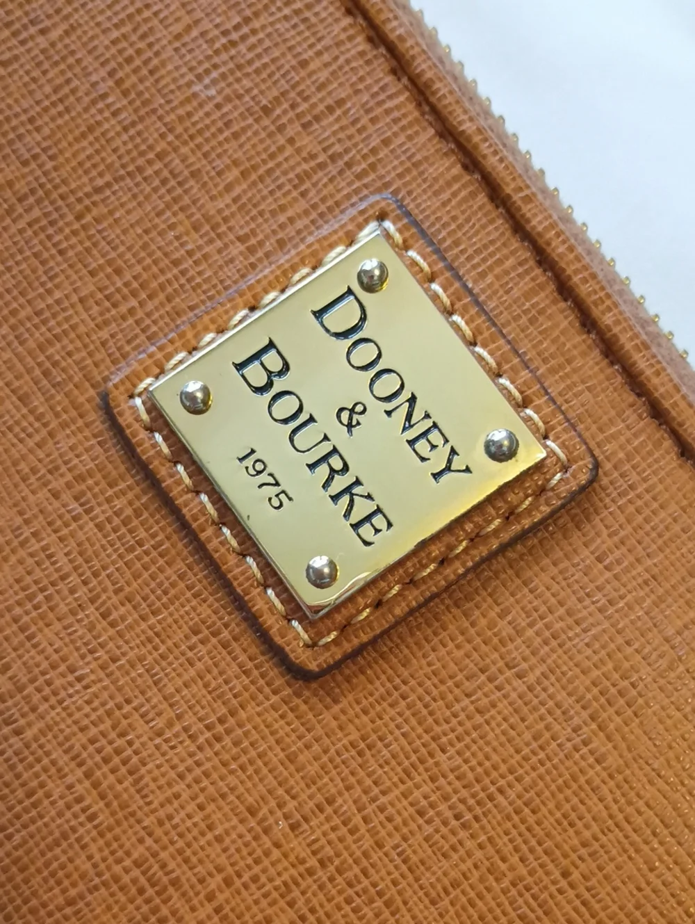 Dooney & Bourke Tan Zip Wallet Saffiano leather Natural Tan
